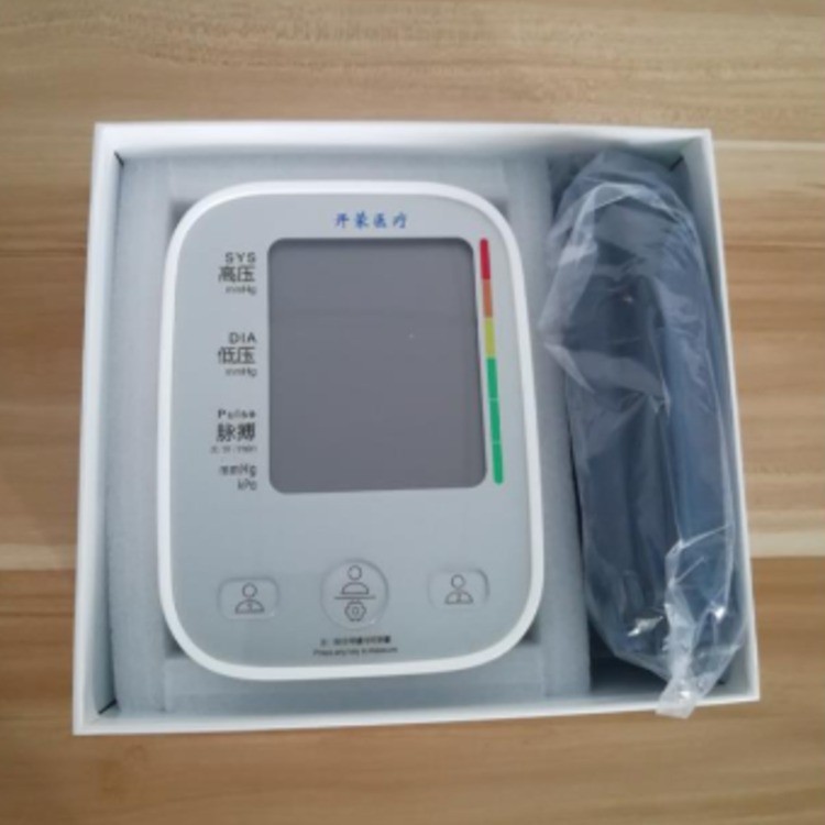 上臂式电子血压计