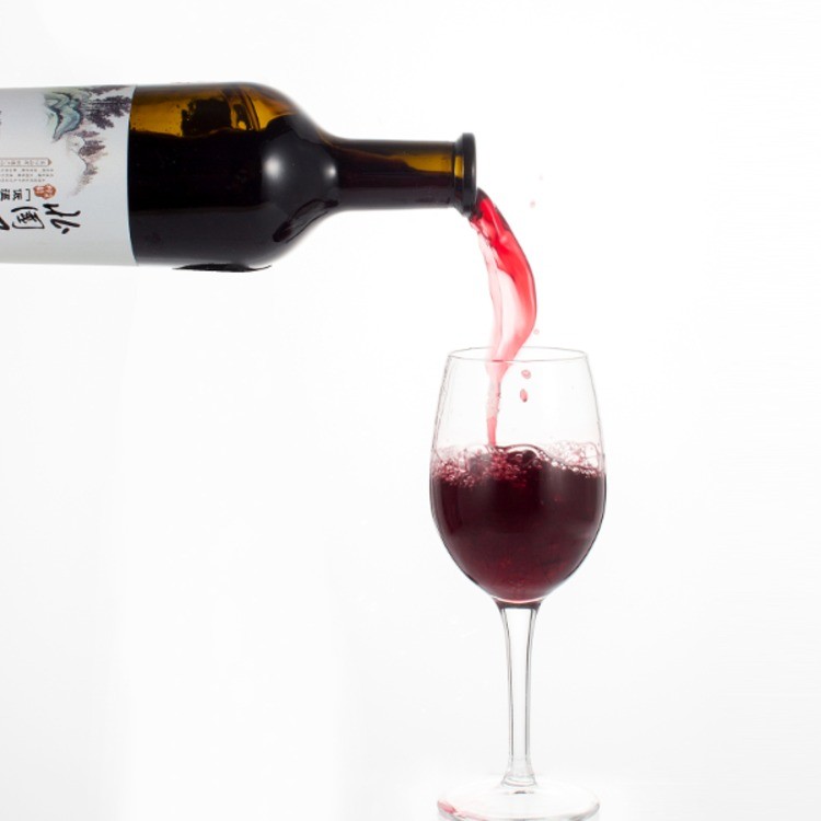 8度低温发酵蓝莓酒