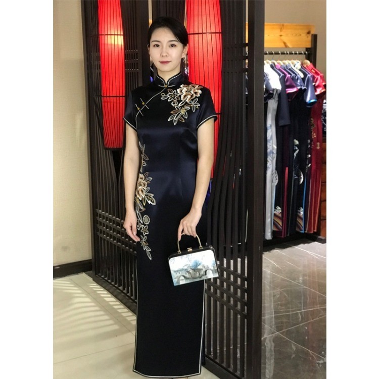 真丝刺绣新中式改良长款旗袍